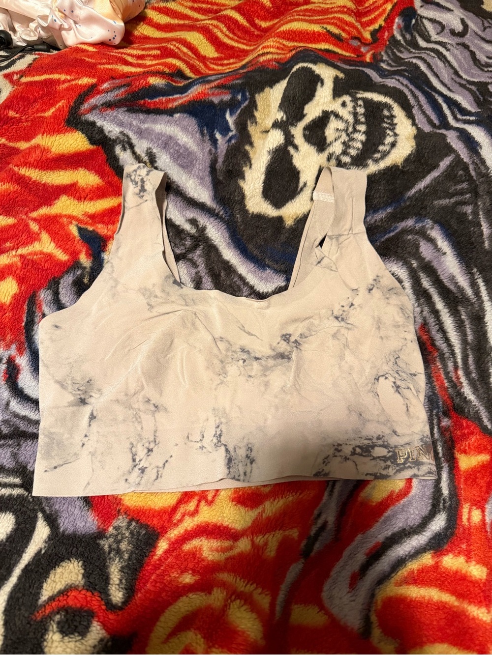 PINK Victoria's Secret Marble-Print Seamless Crop Sports Bra - Light Gray